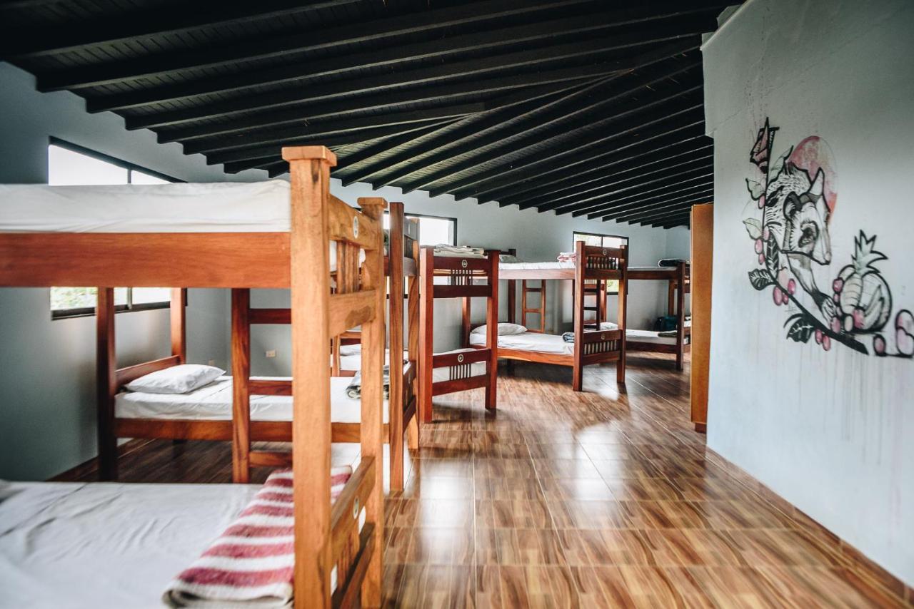 Happy Buddha Hostel & Lodge Guatapé Kültér fotó